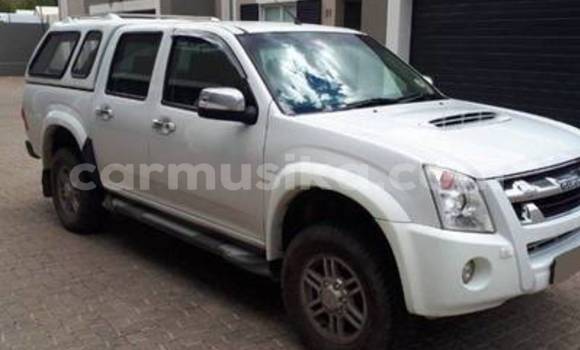 Acheter Occasion Voiture Isuzu KB Blanc à Bulawayo, Bulawayo Acheter Occasion Voiture Isuzu KB Blanc à Bulawayo, Bulawayo