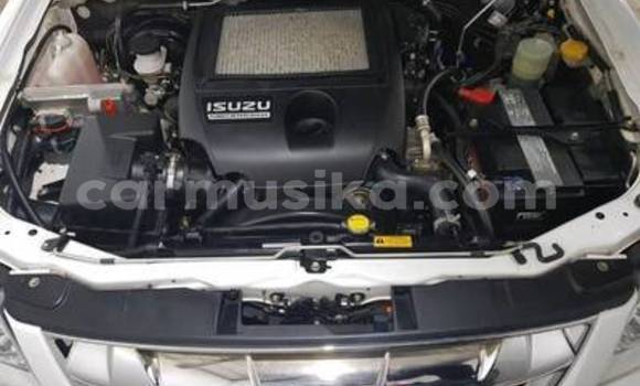 Acheter Occasion Voiture Isuzu KB Blanc à Bulawayo, Bulawayo Acheter Occasion Voiture Isuzu KB Blanc à Bulawayo, Bulawayo