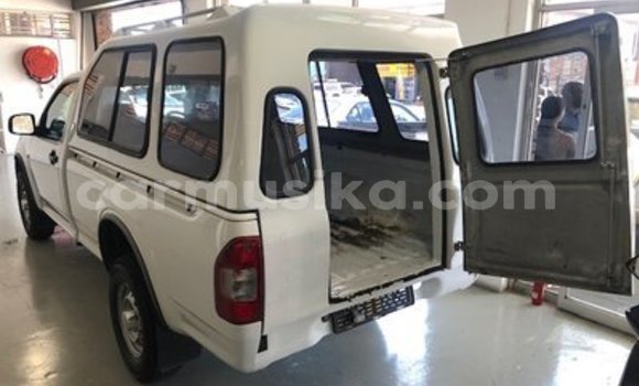 Acheter Occasion Voiture Isuzu KB Blanc à Bulawayo, Bulawayo Acheter Occasion Voiture Isuzu KB Blanc à Bulawayo, Bulawayo