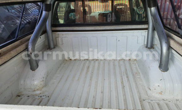 Acheter Occasion Voiture Isuzu KB Blanc à Bulawayo, Bulawayo Acheter Occasion Voiture Isuzu KB Blanc à Bulawayo, Bulawayo