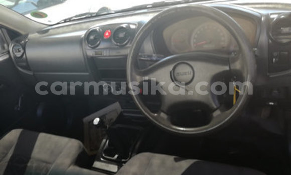 Nunua Ilio tumika Isuzu KB Nyeupe Gari ndani ya Bulawayo nchini Bulawayo Nunua Ilio tumika Isuzu KB Nyeupe Gari ndani ya Bulawayo nchini Bulawayo