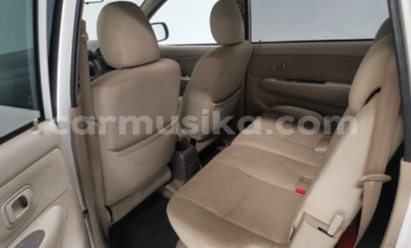 Acheter Occasion Voiture Toyota Avanza Blanc à Bulawayo, Bulawayo Acheter Occasion Voiture Toyota Avanza Blanc à Bulawayo, Bulawayo