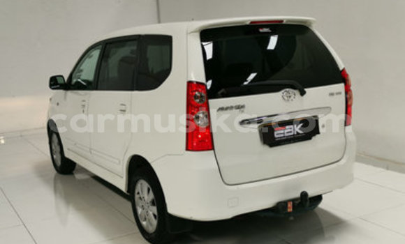 Acheter Occasion Voiture Toyota Avanza Blanc à Bulawayo, Bulawayo Acheter Occasion Voiture Toyota Avanza Blanc à Bulawayo, Bulawayo