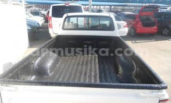 Acheter Occasion Voiture Toyota Hilux Blanc à Bulawayo, Bulawayo Acheter Occasion Voiture Toyota Hilux Blanc à Bulawayo, Bulawayo