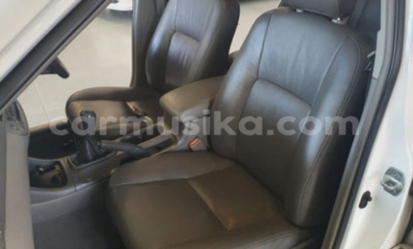 Acheter Occasion Voiture Toyota Camry Blanc à Bulawayo, Bulawayo Acheter Occasion Voiture Toyota Camry Blanc à Bulawayo, Bulawayo