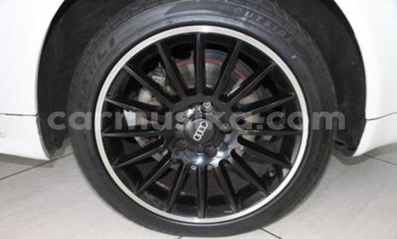 Acheter Occasion Voiture Audi A4 Blanc à Bulawayo, Bulawayo Acheter Occasion Voiture Audi A4 Blanc à Bulawayo, Bulawayo