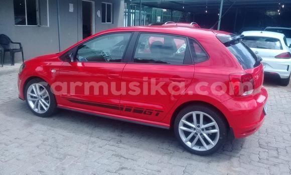 Nunua Ilio tumika Volkswagen Polo Nyekundu Gari ndani ya Beitbridge nchini Matabeleland Kusini Nunua Ilio tumika Volkswagen Polo Nyekundu Gari ndani ya Beitbridge nchini Matabeleland Kusini