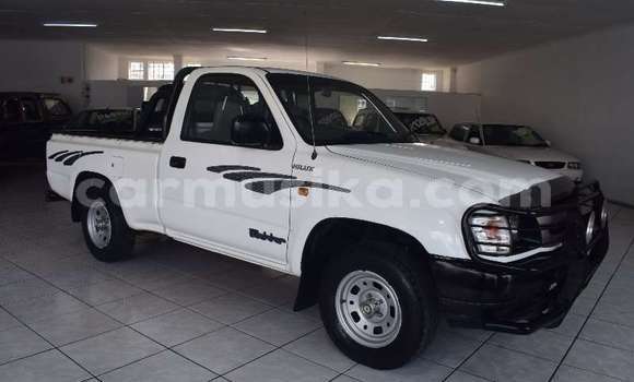 Nunua Ilio tumika Toyota Hilux Nyeupe Gari ndani ya Beitbridge nchini Matabeleland Kusini Nunua Ilio tumika Toyota Hilux Nyeupe Gari ndani ya Beitbridge nchini Matabeleland Kusini