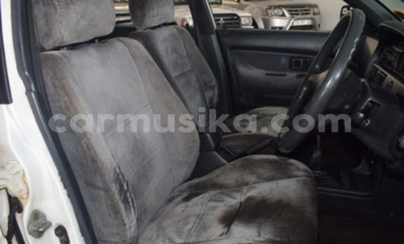 Acheter Occasion Voiture Toyota Corolla Blanc à Bulawayo, Bulawayo Acheter Occasion Voiture Toyota Corolla Blanc à Bulawayo, Bulawayo