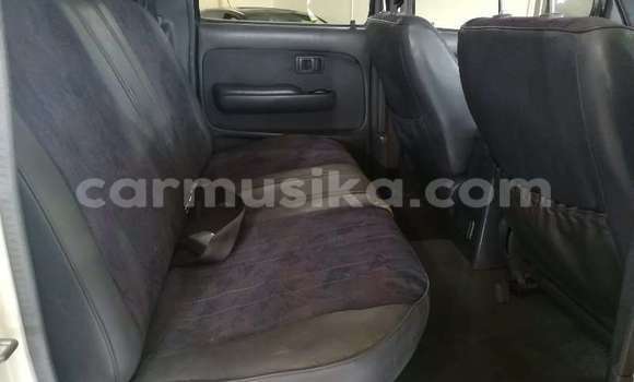 Nunua Ilio tumika Toyota Hilux Nyeupe Gari ndani ya Beitbridge nchini Matabeleland Kusini Nunua Ilio tumika Toyota Hilux Nyeupe Gari ndani ya Beitbridge nchini Matabeleland Kusini