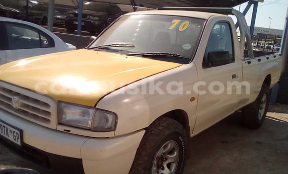 Nunua Ilio tumika Mazda BT-50 Nyeupe Gari ndani ya Beitbridge nchini Matabeleland Kusini Nunua Ilio tumika Mazda BT-50 Nyeupe Gari ndani ya Beitbridge nchini Matabeleland Kusini