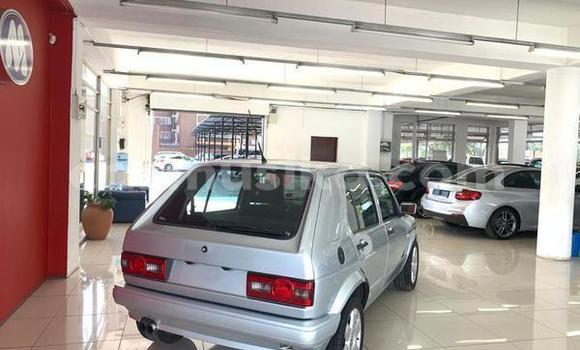 Nunua Ilio tumika Volkswagen Golf Fedha Gari ndani ya Beitbridge nchini Matabeleland Kusini Nunua Ilio tumika Volkswagen Golf Fedha Gari ndani ya Beitbridge nchini Matabeleland Kusini