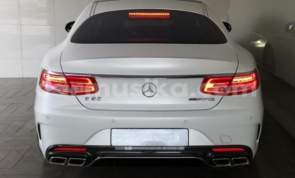 Nunua Ilio tumika Mercedes‒Benz S-klasse AMG Nyeupe Gari ndani ya Beitbridge nchini Matabeleland Kusini Nunua Ilio tumika Mercedes‒Benz S-klasse AMG Nyeupe Gari ndani ya Beitbridge nchini Matabeleland Kusini