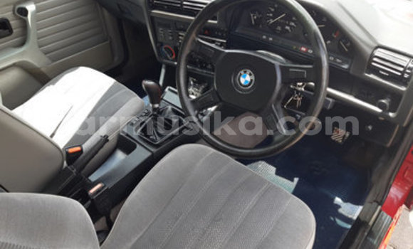 Acheter Occasion Voiture BMW 3–Series Rouge à Bulawayo, Bulawayo Acheter Occasion Voiture BMW 3–Series Rouge à Bulawayo, Bulawayo