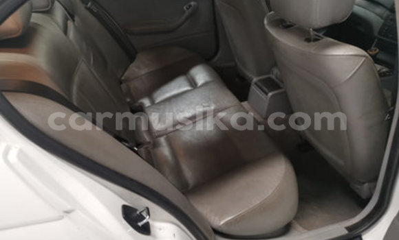 Acheter Occasion Voiture BMW 3–Series Blanc à Bulawayo, Bulawayo Acheter Occasion Voiture BMW 3–Series Blanc à Bulawayo, Bulawayo