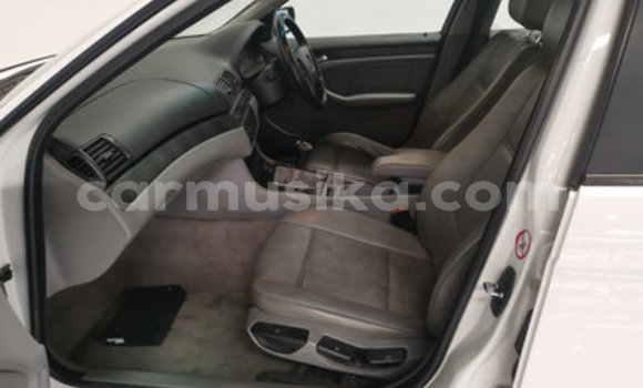 Acheter Occasion Voiture BMW 3–Series Blanc à Bulawayo, Bulawayo Acheter Occasion Voiture BMW 3–Series Blanc à Bulawayo, Bulawayo