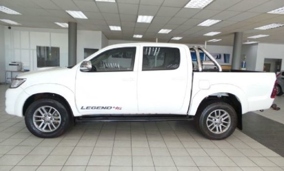 Acheter Occasion Voiture Toyota Hilux Blanc à Borrowdale, Harare Acheter Occasion Voiture Toyota Hilux Blanc à Borrowdale, Harare