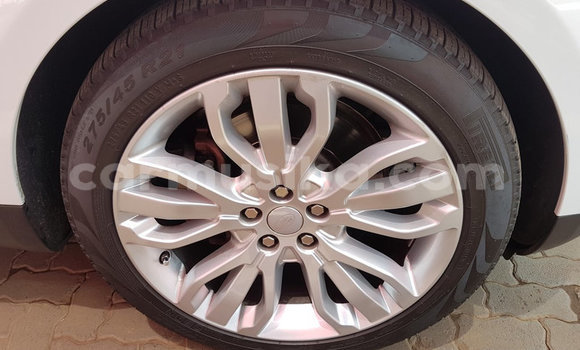 Buy Used Land Rover Range Rover Sport White Car in Beitbridge in Matabeleland South Buy Used Land Rover Range Rover Sport White Car in Beitbridge in Matabeleland South