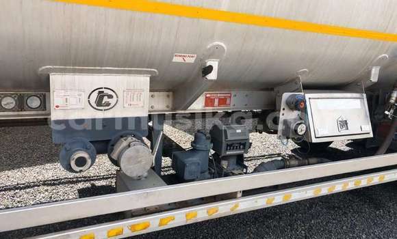 Nunua Ilio tumika DAF CF Nyingine Lori ndani ya Beitbridge nchini Matabeleland Kusini Nunua Ilio tumika DAF CF Nyingine Lori ndani ya Beitbridge nchini Matabeleland Kusini