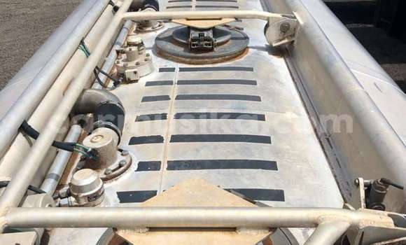 Nunua Ilio tumika DAF CF Nyingine Lori ndani ya Beitbridge nchini Matabeleland Kusini Nunua Ilio tumika DAF CF Nyingine Lori ndani ya Beitbridge nchini Matabeleland Kusini