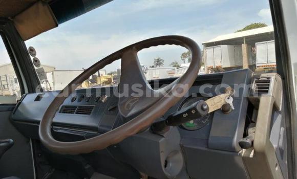 Tenga Tsaru Mercedes‒Benz 1117 Zvimwe Rori in Beitbridge in Matabeleland South Tenga Tsaru Mercedes‒Benz 1117 Zvimwe Rori in Beitbridge in Matabeleland South