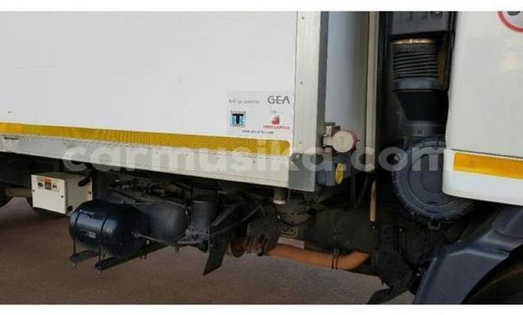 Buy Used Hino 300 Series Other Truck in Beitbridge in Matabeleland South Buy Used Hino 300 Series Other Truck in Beitbridge in Matabeleland South