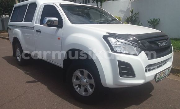 Acheter Occasion Voiture Isuzu KB Blanc à Chivhu, Midlands Acheter Occasion Voiture Isuzu KB Blanc à Chivhu, Midlands