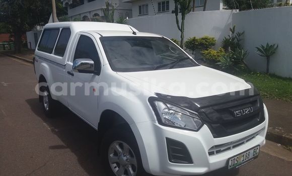 Acheter Occasion Voiture Isuzu KB Blanc à Chivhu, Midlands Acheter Occasion Voiture Isuzu KB Blanc à Chivhu, Midlands