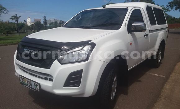 Acheter Occasion Voiture Isuzu KB Blanc à Chivhu, Midlands Acheter Occasion Voiture Isuzu KB Blanc à Chivhu, Midlands