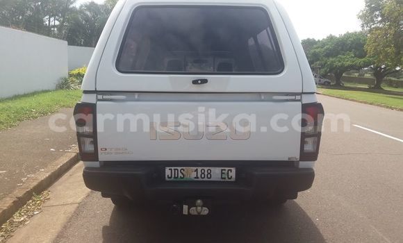 Acheter Occasion Voiture Isuzu KB Blanc à Chivhu, Midlands Acheter Occasion Voiture Isuzu KB Blanc à Chivhu, Midlands