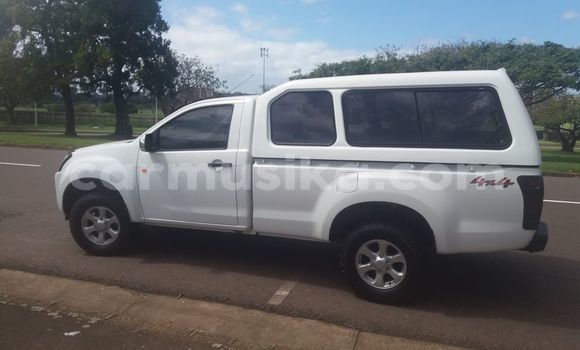 Acheter Occasion Voiture Isuzu KB Blanc à Chivhu, Midlands Acheter Occasion Voiture Isuzu KB Blanc à Chivhu, Midlands