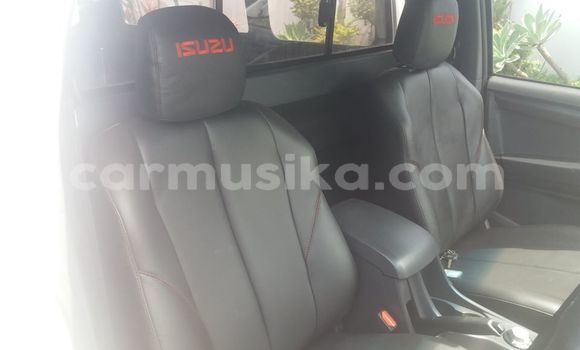Acheter Occasion Voiture Isuzu KB Blanc à Chivhu, Midlands Acheter Occasion Voiture Isuzu KB Blanc à Chivhu, Midlands