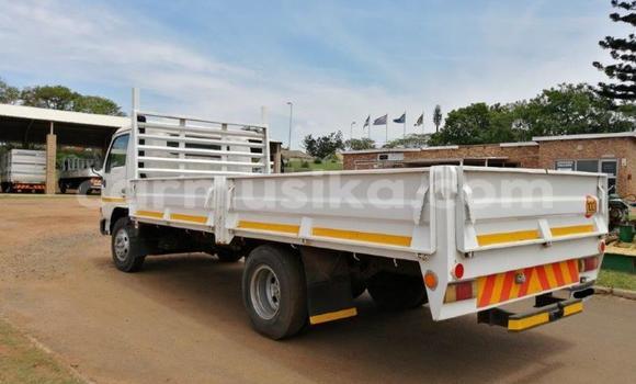 Buy Used Nissan UD White Truck in Beitbridge in Matabeleland South Buy Used Nissan UD White Truck in Beitbridge in Matabeleland South