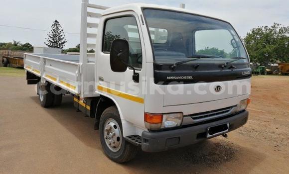 Tenga Tsaru Nissan UD Zvimwe Rori in Beitbridge in Matabeleland South Tenga Tsaru Nissan UD Zvimwe Rori in Beitbridge in Matabeleland South