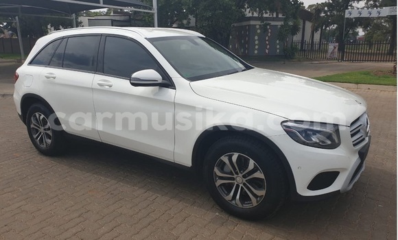Acheter Occasion Voiture Mercedes‒Benz 250 Blanc à Beitbridge, Matabeleland South Acheter Occasion Voiture Mercedes‒Benz 250 Blanc à Beitbridge, Matabeleland South