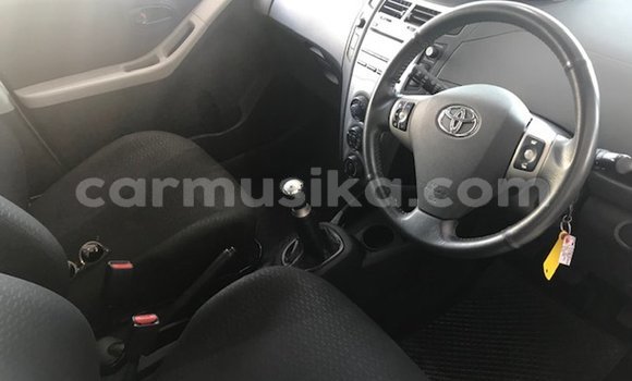 Nunua Ilio tumika Toyota Yaris Nyeupe Gari ndani ya Beitbridge nchini Matabeleland Kusini Nunua Ilio tumika Toyota Yaris Nyeupe Gari ndani ya Beitbridge nchini Matabeleland Kusini