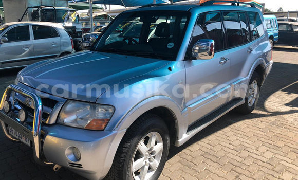 Buy Import Toyota Land Cruiser Prado Silver Car in Beitbridge in Matabeleland South Buy Import Toyota Land Cruiser Prado Silver Car in Beitbridge in Matabeleland South