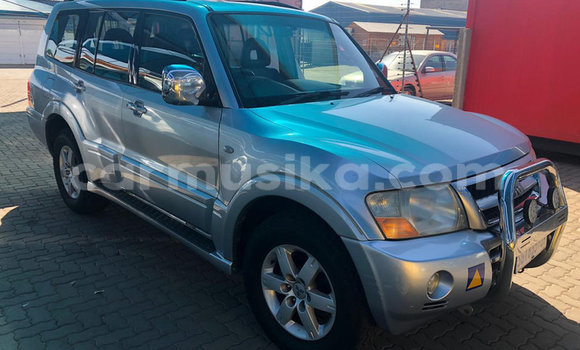 Buy Import Toyota Land Cruiser Prado Silver Car in Beitbridge in Matabeleland South Buy Import Toyota Land Cruiser Prado Silver Car in Beitbridge in Matabeleland South