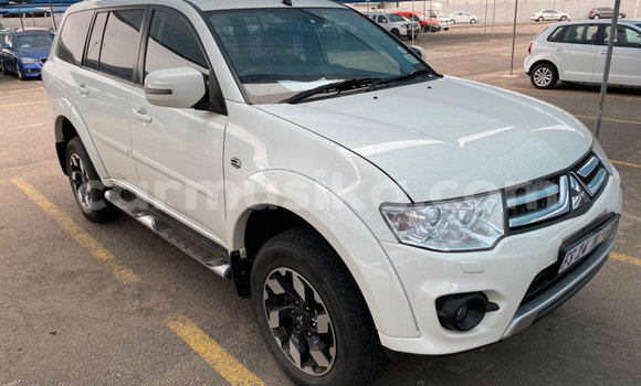 Buy Used Mitsubishi Pajero Other Car in Beitbridge in Matabeleland South Buy Used Mitsubishi Pajero Other Car in Beitbridge in Matabeleland South