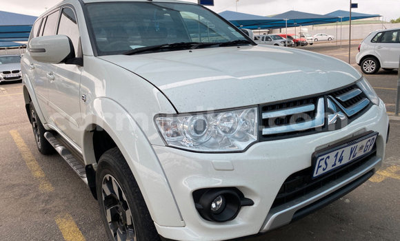 Buy Used Mitsubishi Pajero Other Car in Beitbridge in Matabeleland South Buy Used Mitsubishi Pajero Other Car in Beitbridge in Matabeleland South