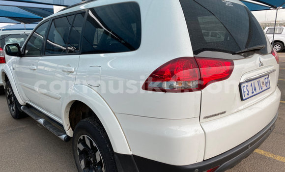 Buy Used Mitsubishi Pajero Other Car in Beitbridge in Matabeleland South Buy Used Mitsubishi Pajero Other Car in Beitbridge in Matabeleland South