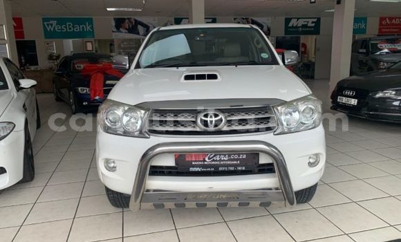 Buy Used Toyota Fortuner White Car in Beitbridge in Matabeleland South Buy Used Toyota Fortuner White Car in Beitbridge in Matabeleland South