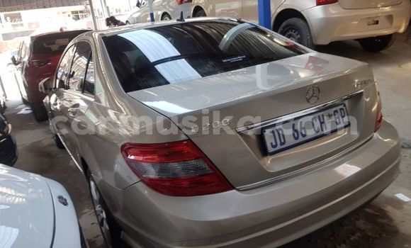 Acheter Occasion Voiture Mercedes‒Benz C–Class Gris à Beitbridge, Matabeleland South Acheter Occasion Voiture Mercedes‒Benz C–Class Gris à Beitbridge, Matabeleland South
