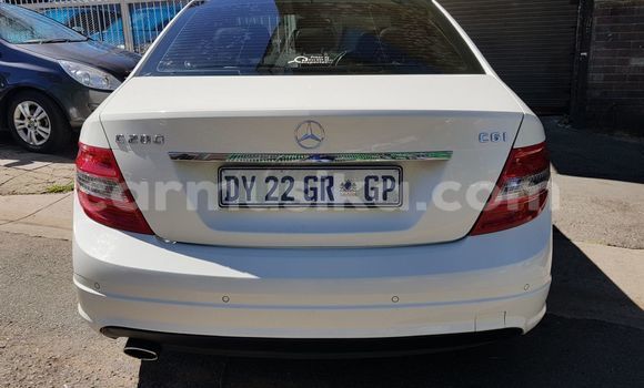 Buy Used Mercedes‒Benz C–Class White Car in Beitbridge in Matabeleland South Buy Used Mercedes‒Benz C–Class White Car in Beitbridge in Matabeleland South
