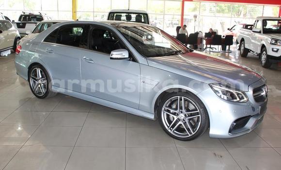 Buy Used Mercedes‒Benz E-klasse Silver Car in Beitbridge in Matabeleland South Buy Used Mercedes‒Benz E-klasse Silver Car in Beitbridge in Matabeleland South