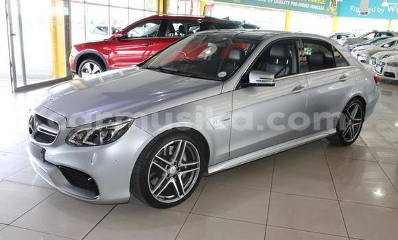 Buy Used Mercedes‒Benz E-klasse Silver Car in Beitbridge in Matabeleland South Buy Used Mercedes‒Benz E-klasse Silver Car in Beitbridge in Matabeleland South