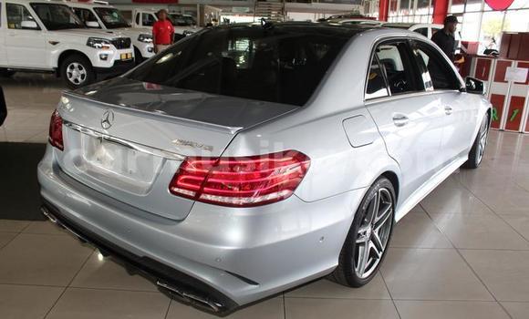Buy Used Mercedes‒Benz E-klasse Silver Car in Beitbridge in Matabeleland South Buy Used Mercedes‒Benz E-klasse Silver Car in Beitbridge in Matabeleland South
