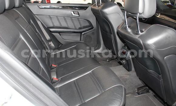 Buy Used Mercedes‒Benz E-klasse Silver Car in Beitbridge in Matabeleland South Buy Used Mercedes‒Benz E-klasse Silver Car in Beitbridge in Matabeleland South