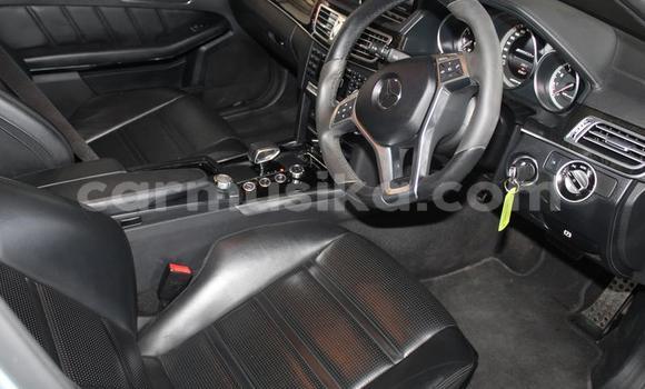 Buy Used Mercedes‒Benz E-klasse Silver Car in Beitbridge in Matabeleland South Buy Used Mercedes‒Benz E-klasse Silver Car in Beitbridge in Matabeleland South