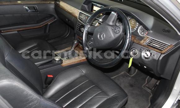 Buy Used Mercedes‒Benz E-klasse Silver Car in Beitbridge in Matabeleland South Buy Used Mercedes‒Benz E-klasse Silver Car in Beitbridge in Matabeleland South